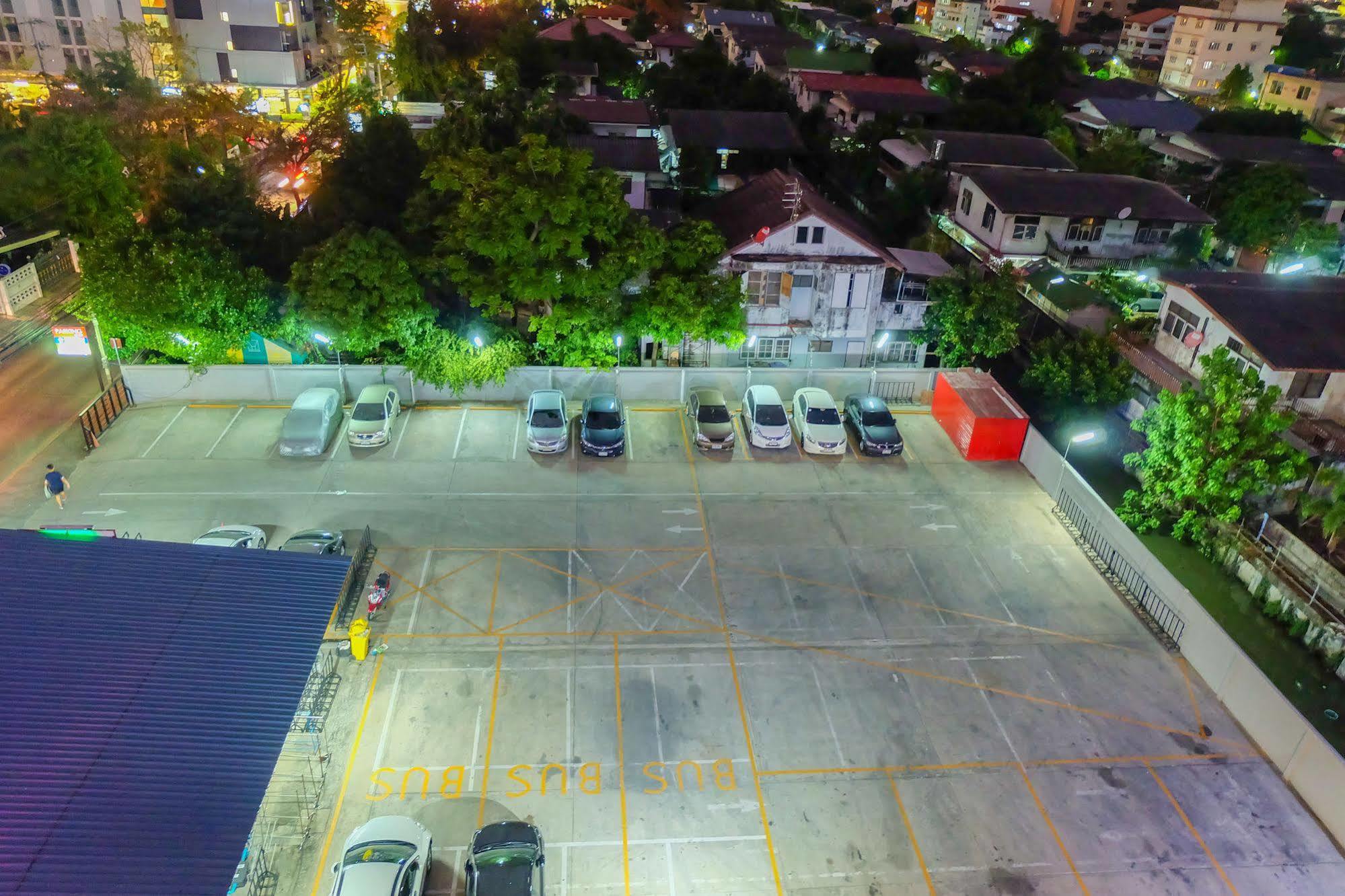 Baron Residence Bangkok Eksteriør bilde