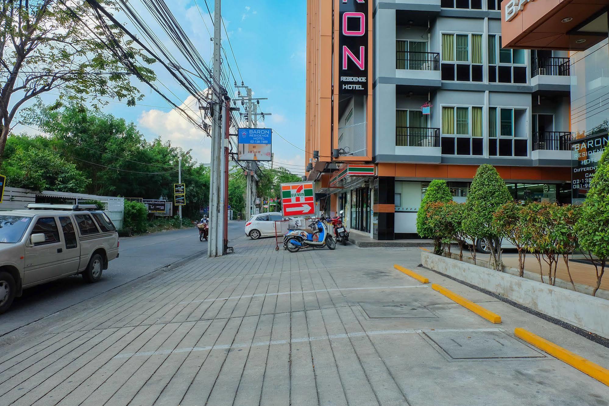 Baron Residence Bangkok Eksteriør bilde