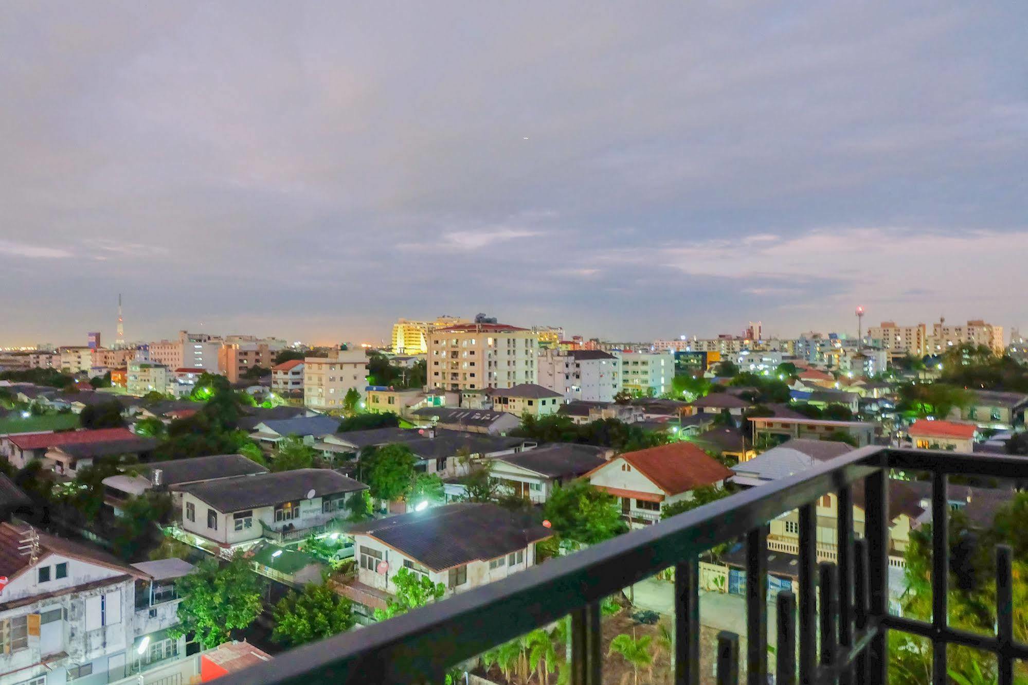 Baron Residence Bangkok Eksteriør bilde